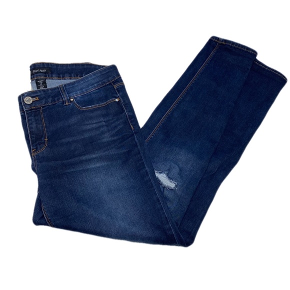 WHBM Dark Wash Distressed Skinny Regular Rise Jeans size 6R - Picture 3 of 12